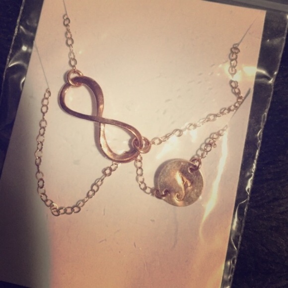 Vintage Other - 👑NWT Gold infinity A initial necklace chain charm